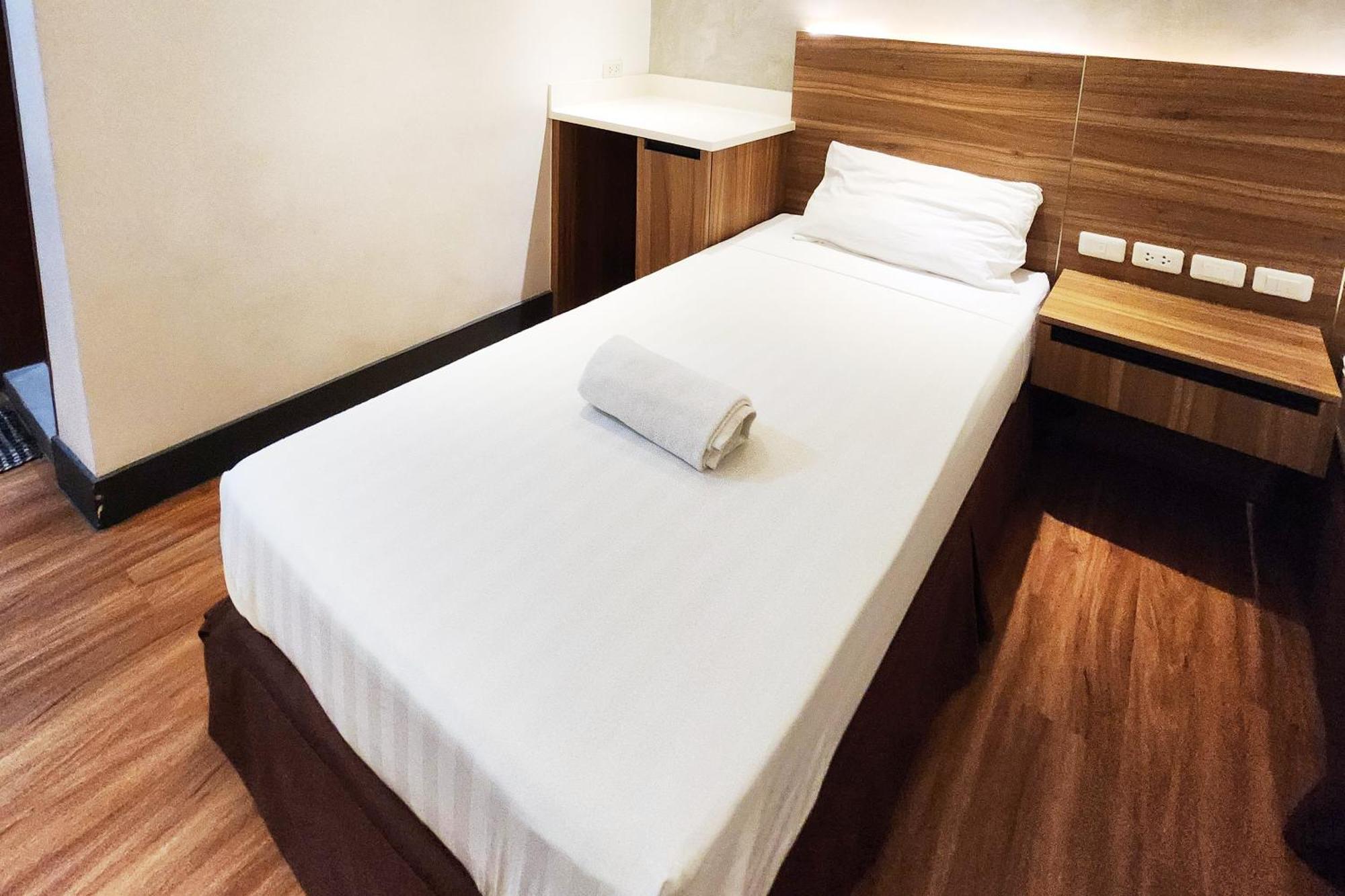 Boulevard Pension Hotel سيبو المظهر الخارجي الصورة