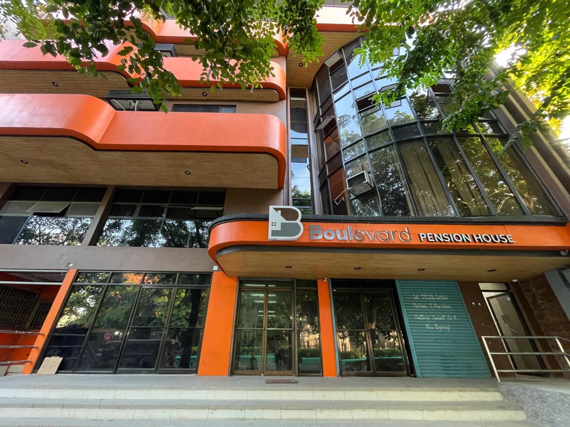 Boulevard Pension Hotel سيبو المظهر الخارجي الصورة