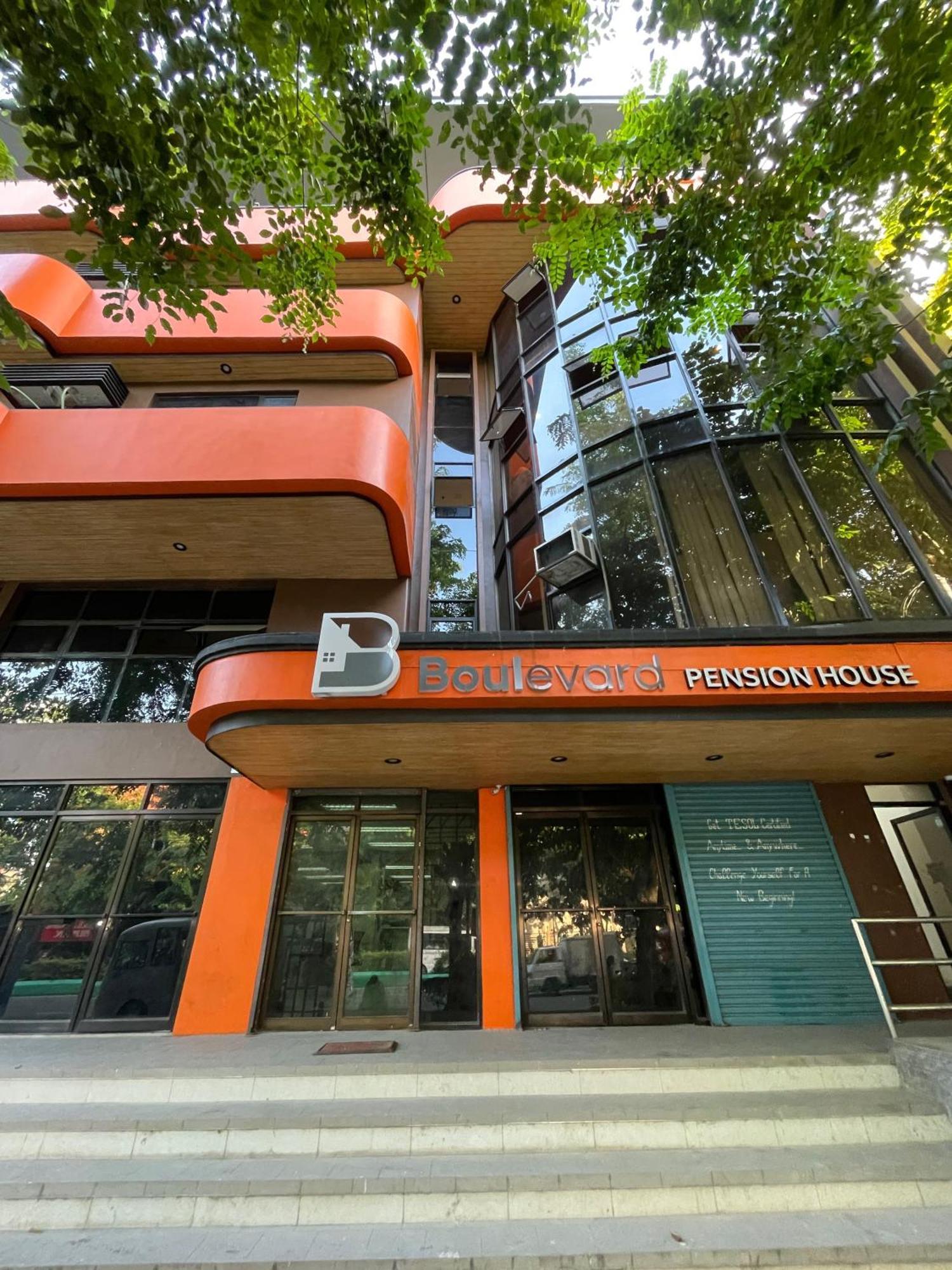 Boulevard Pension Hotel سيبو المظهر الخارجي الصورة
